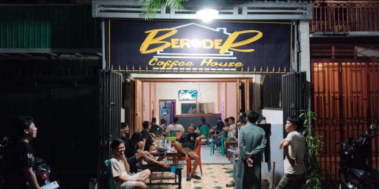 Komunitas Cupetong Warkop Beroder Gelar Acara Makan Bersama